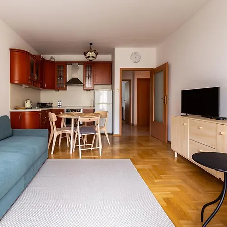 Apartament Centre By Bookinghost