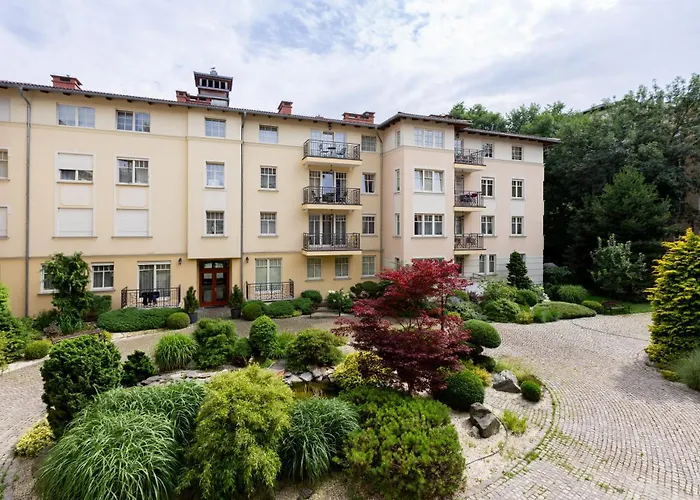 Centre By Bookinghost Apartment