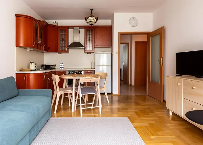 Centre By Bookinghost Apartment *